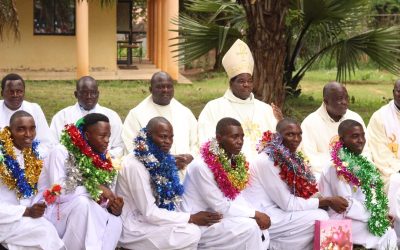 Picture of Bishop Hiiboro, Priests and the 14 seminarians [Photo Emmanuel Mandella]