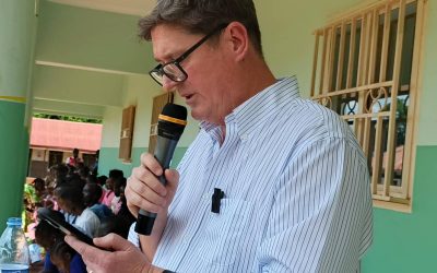 Picture of Dave Dettoni, and the Executive Vice President of Sudan Relief Fund (SRF) one of the principal donors speaking during the commissioning ceremony in Nzara [Photo Emmanuel Mandella]