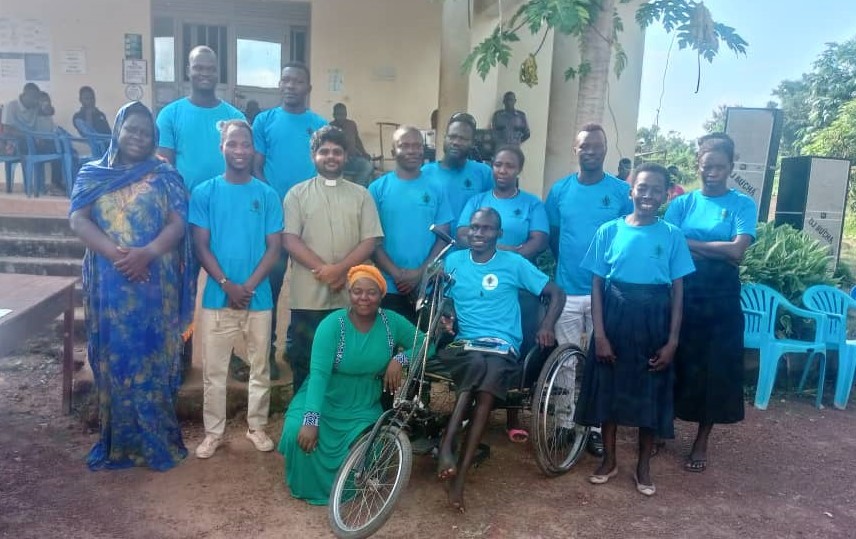 Regular Callers posed for group photo with Anisa Administrators